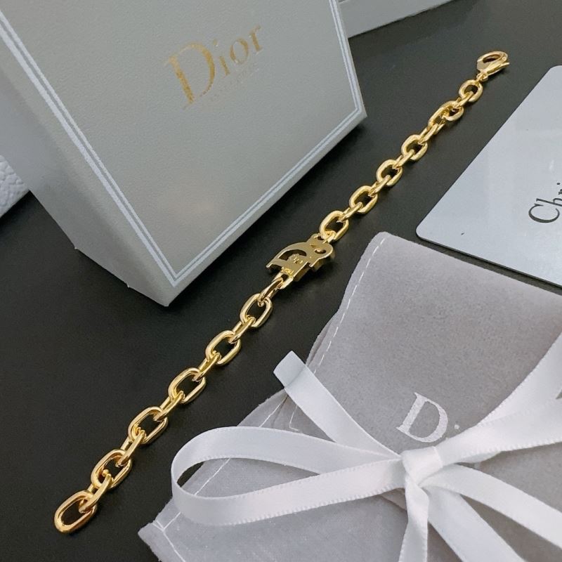 chr1st1an D10r bracelets